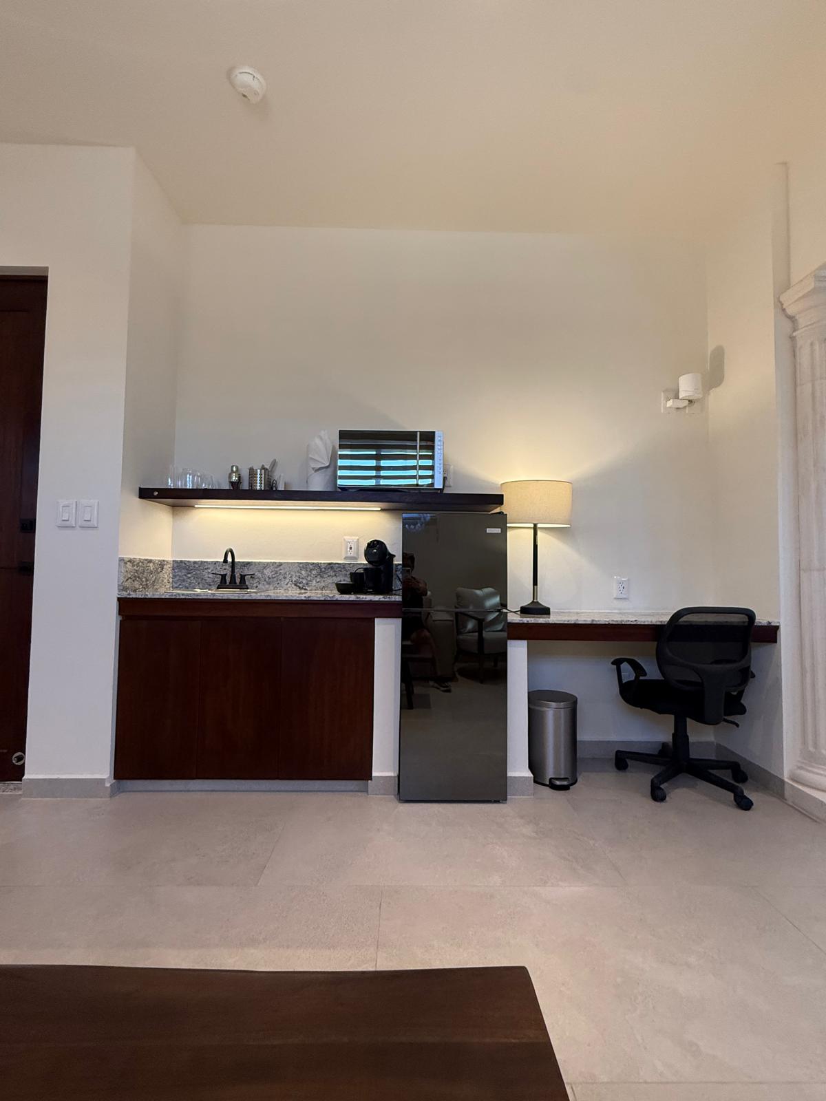Stromboli Suite — interior and grounds photo 16