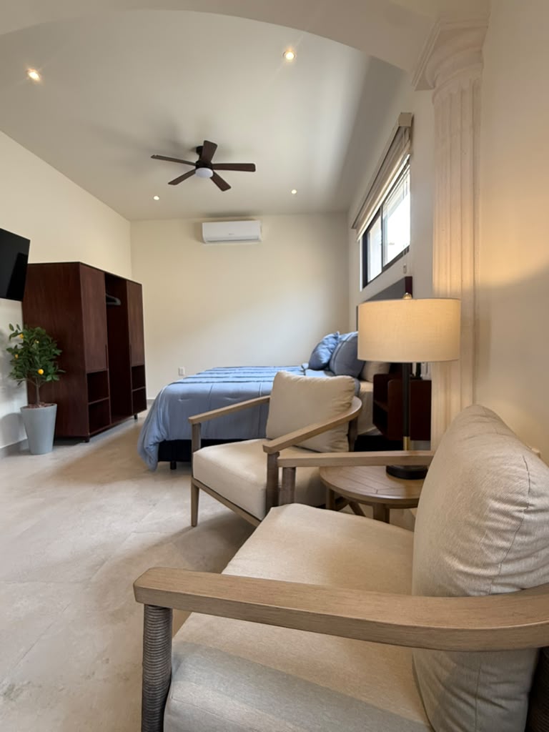 Sicilia Suite — interior and grounds photo 10