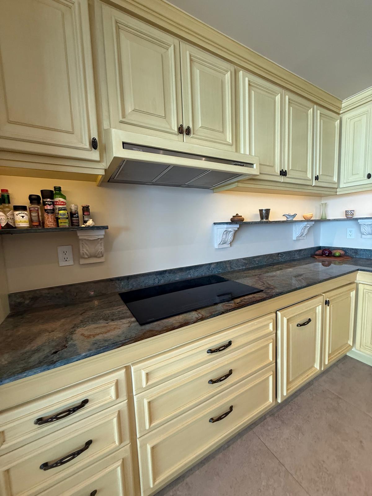 Casa Pasqualina Penthouse Suite — interior and grounds photo 25