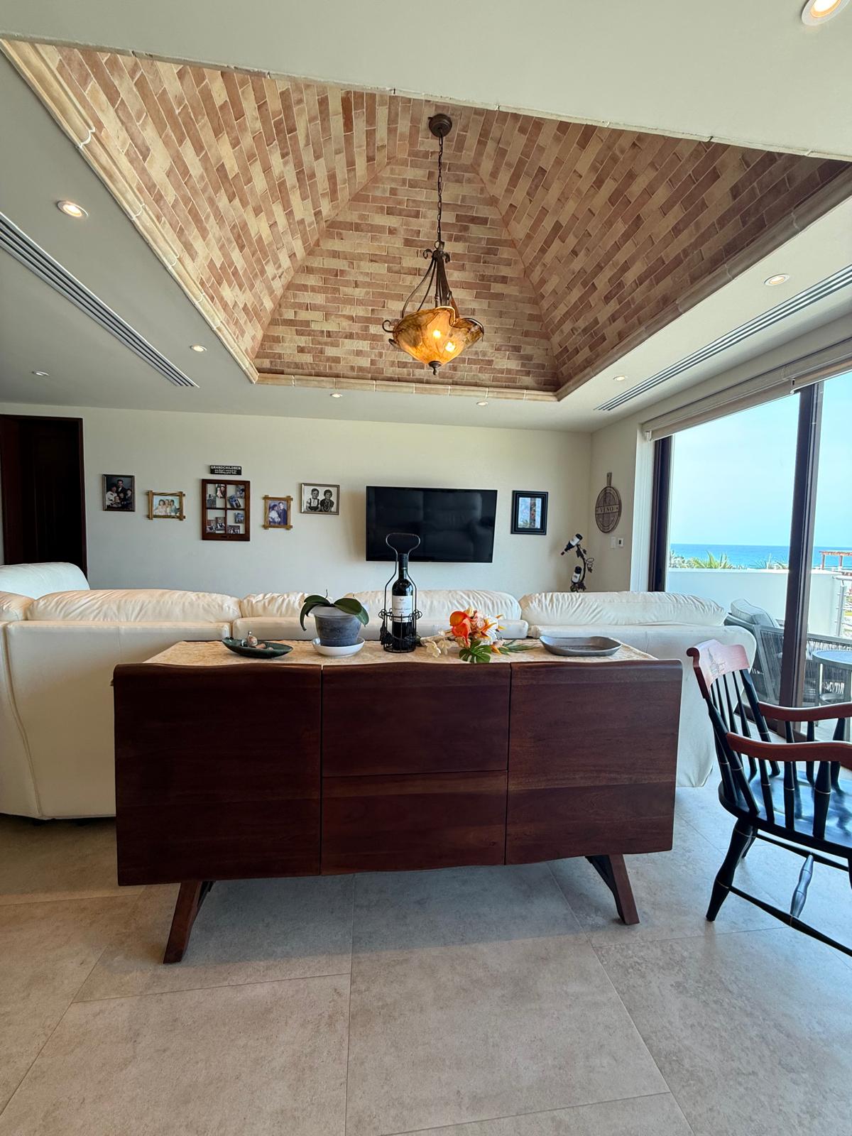 Casa Pasqualina Penthouse Suite — interior and grounds photo 4