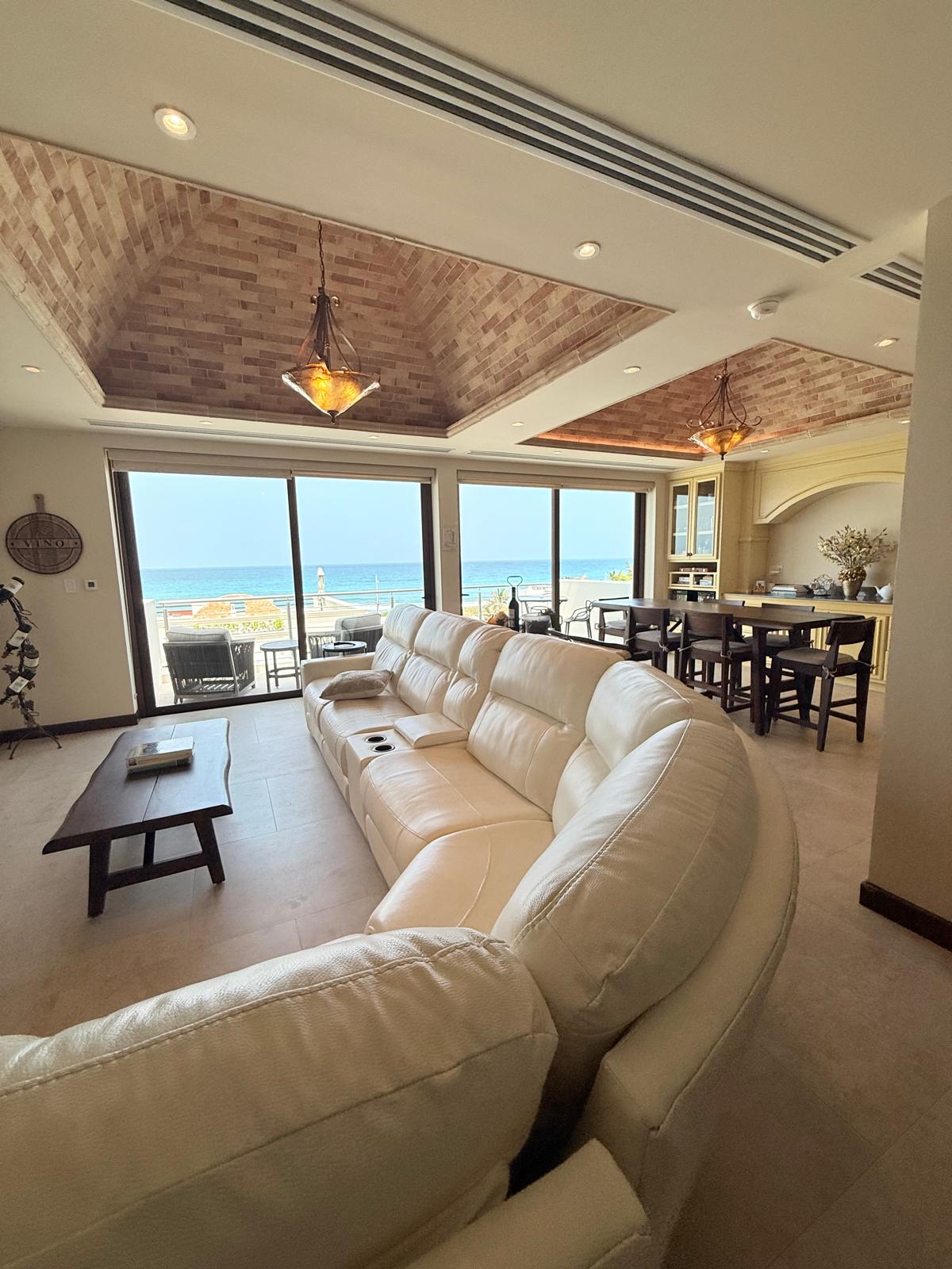 Casa Pasqualina Penthouse Suite — interior and grounds photo 12