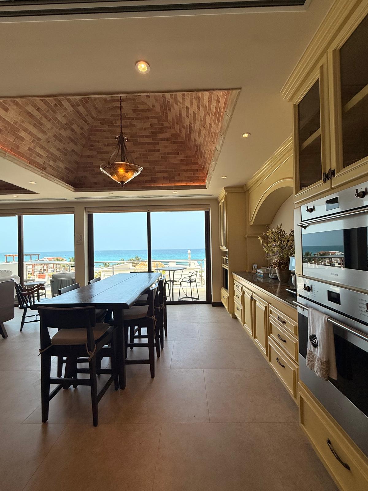 Casa Pasqualina Penthouse Suite — interior and grounds photo 8
