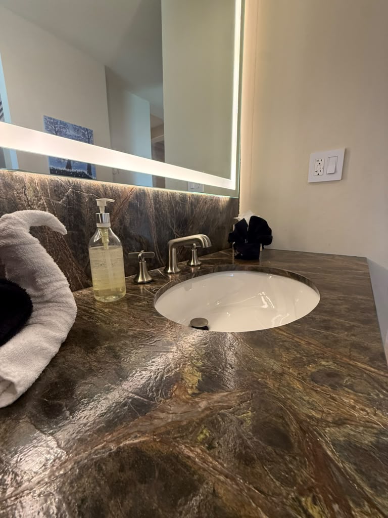 Casa Pasqualina Penthouse Suite — interior and grounds photo 48