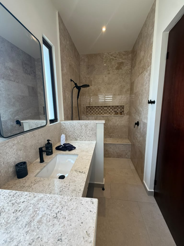 Sicilia Suite — interior and grounds photo 3