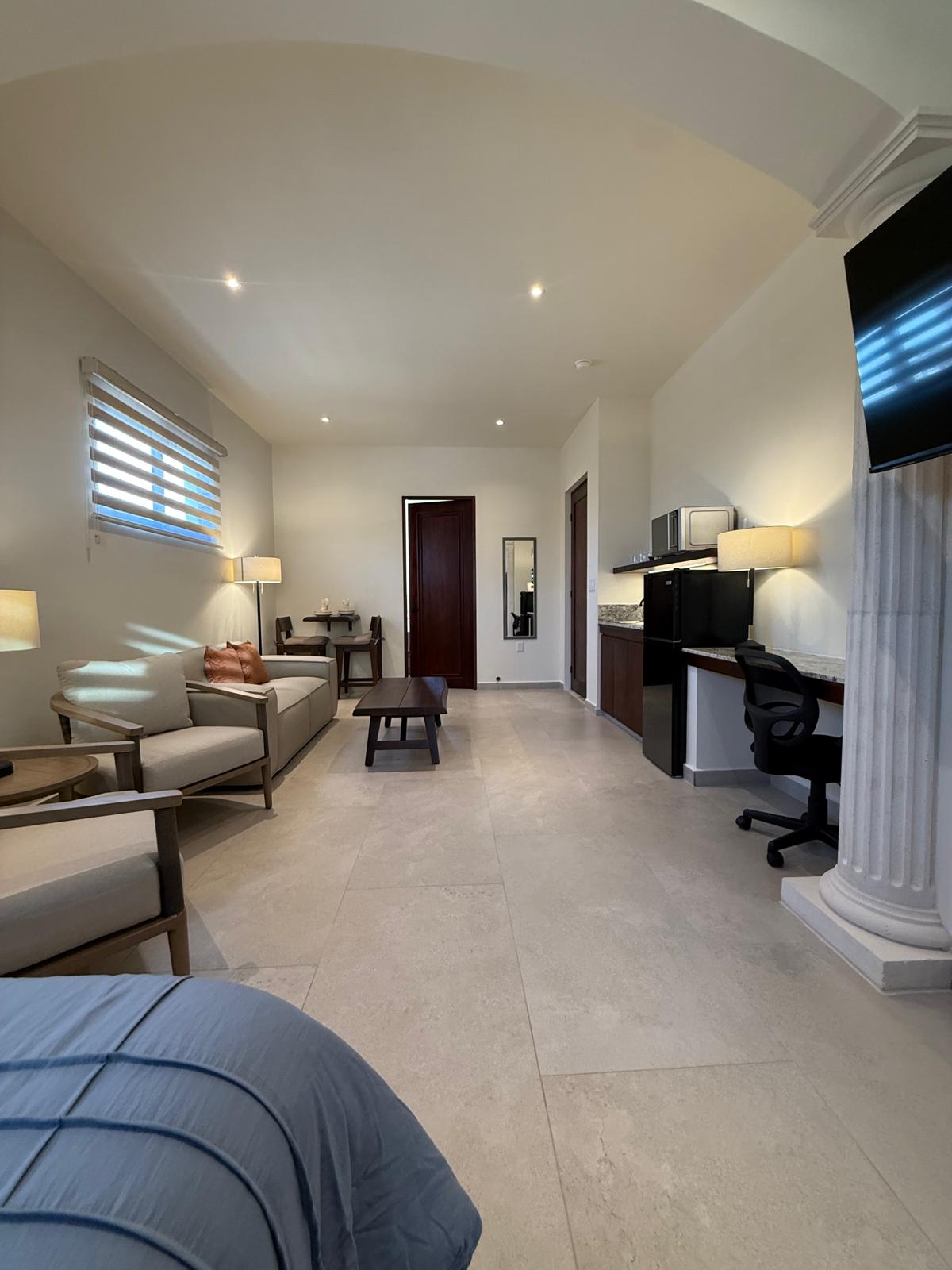 Stromboli Suite — interior and grounds photo 8