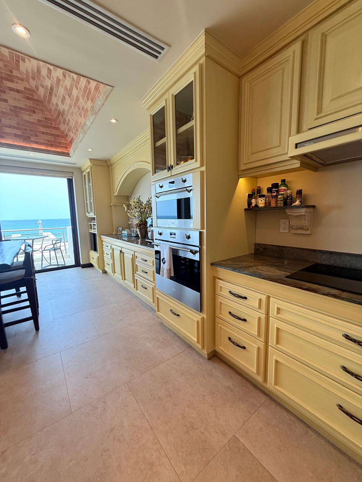 Casa Pasqualina Penthouse Suite — interior and grounds photo 30