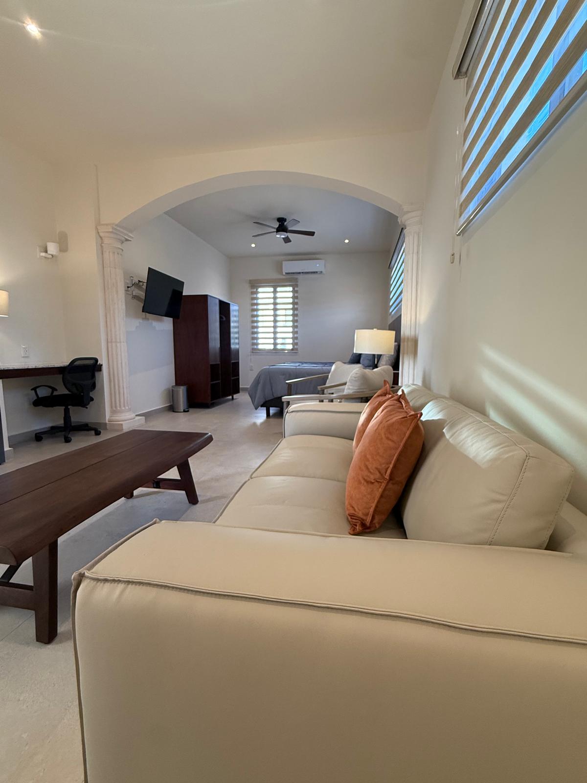 Stromboli Suite — interior and grounds photo 4