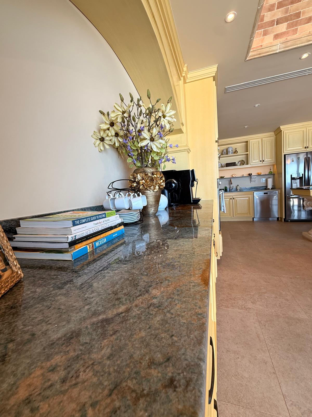 Casa Pasqualina Penthouse Suite — interior and grounds photo 7