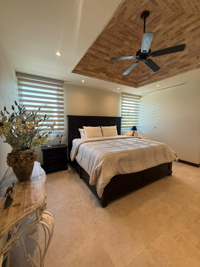 Casa Pasqualina Penthouse Suite — interior and grounds photo 63
