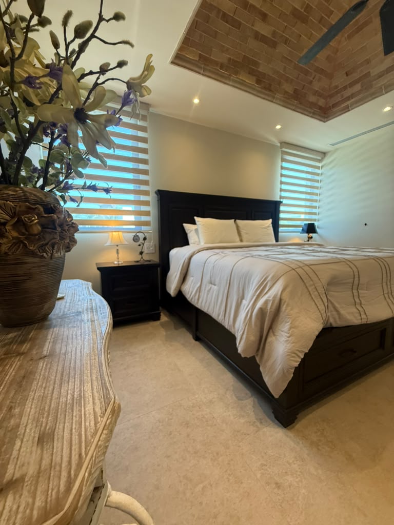 Casa Pasqualina Penthouse Suite — interior and grounds photo 65