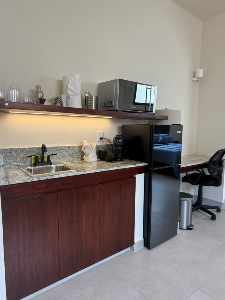 Sicilia Suite — interior and grounds photo 8