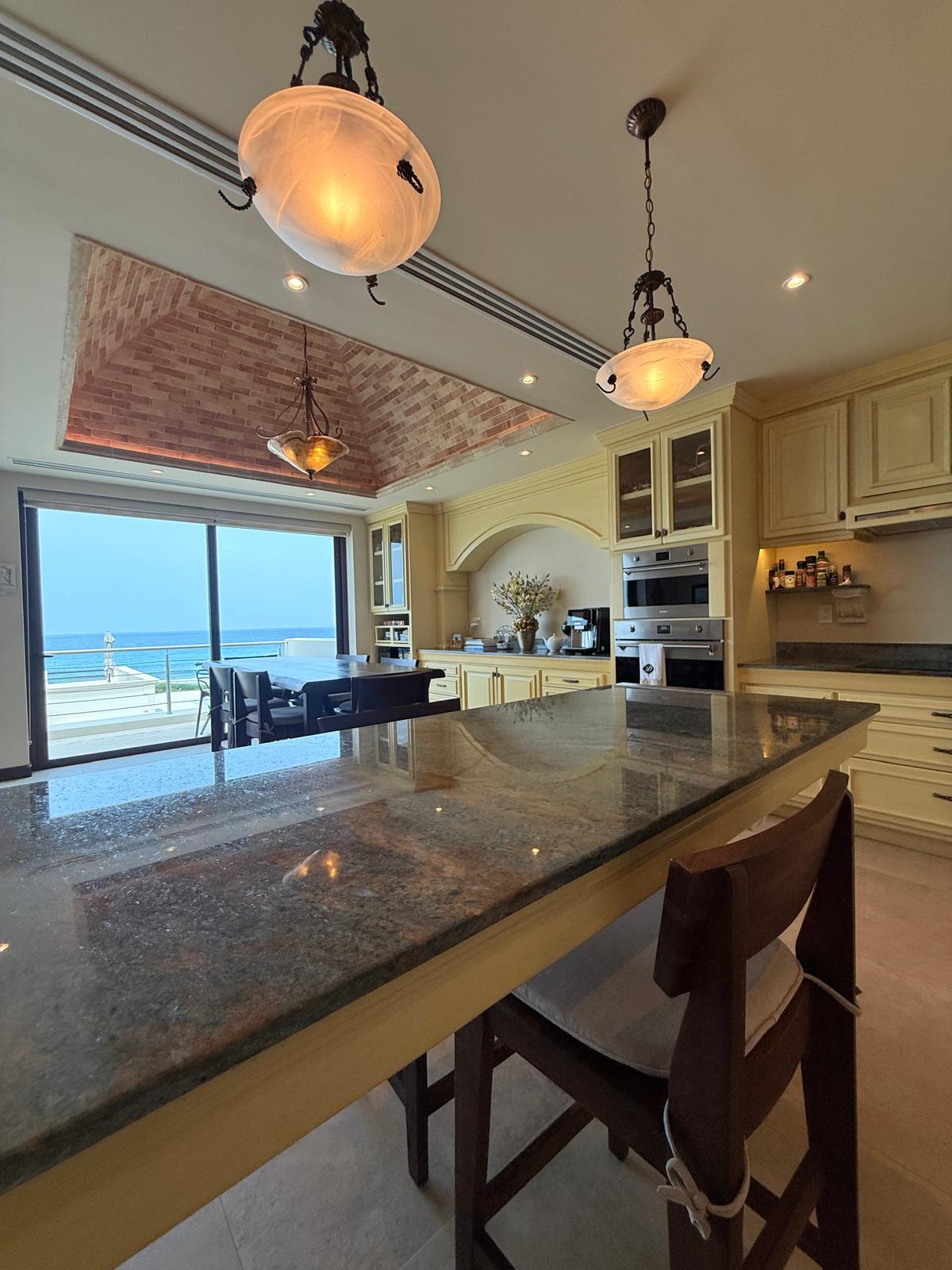 Casa Pasqualina Penthouse Suite — interior and grounds photo 32