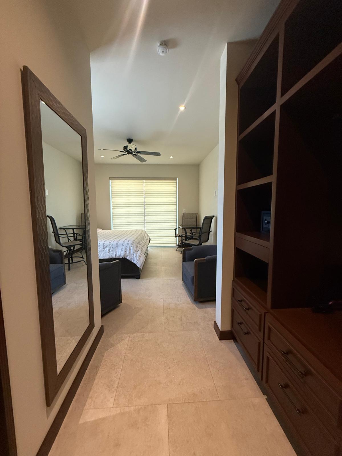 Casa Pasqualina Grande Suite — interior and grounds photo 10