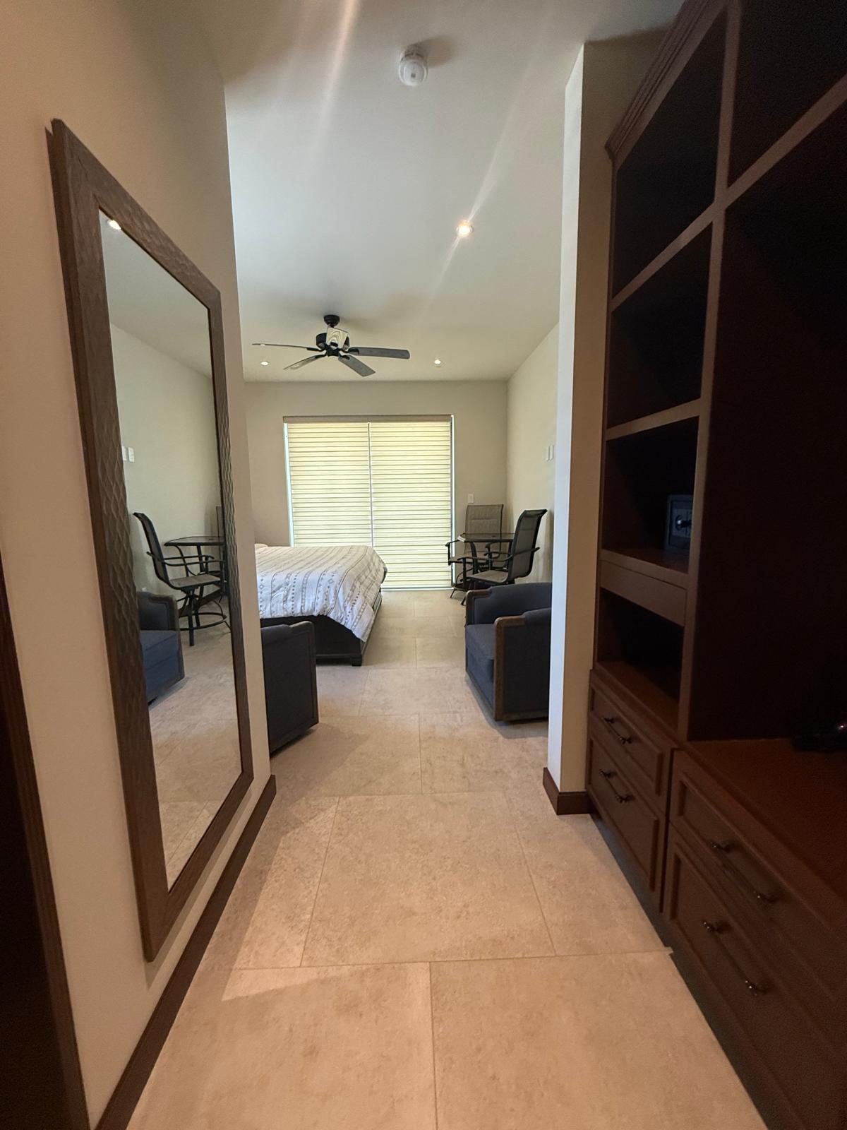Casa Pasqualina Grande Suite — interior and grounds photo 11