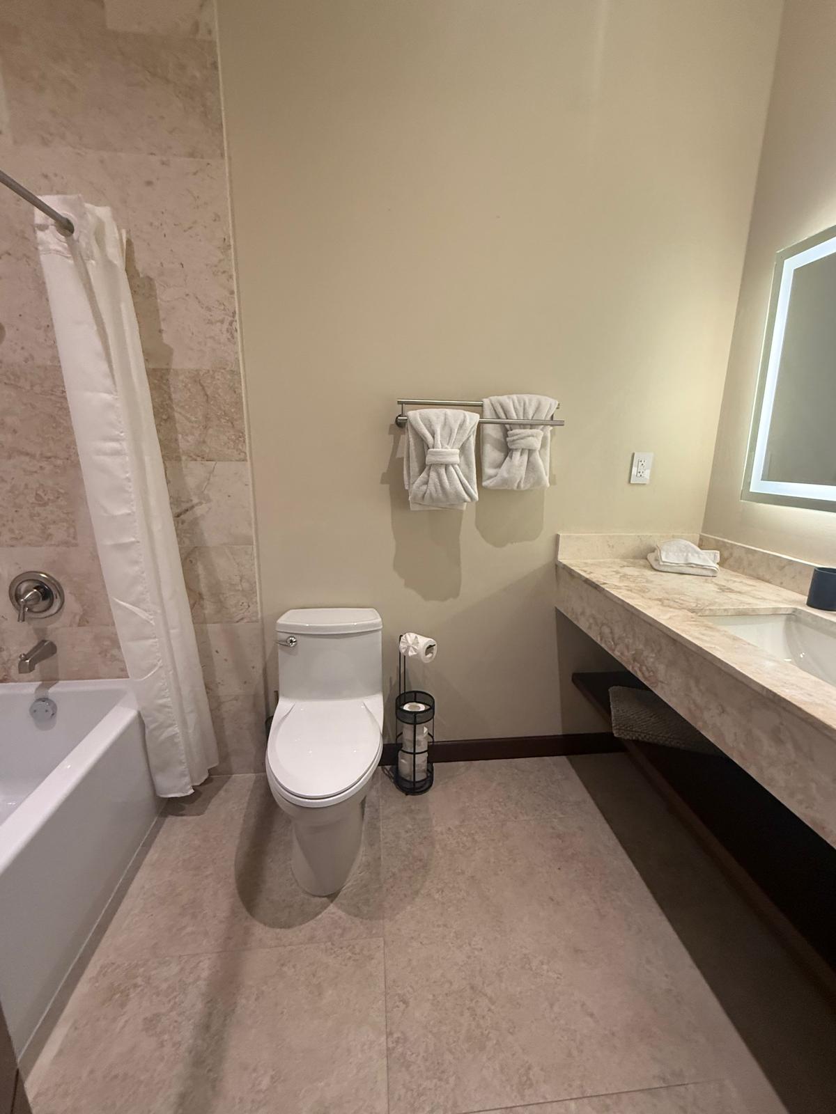 Casa Pasqualina Grande Suite — interior and grounds photo 21