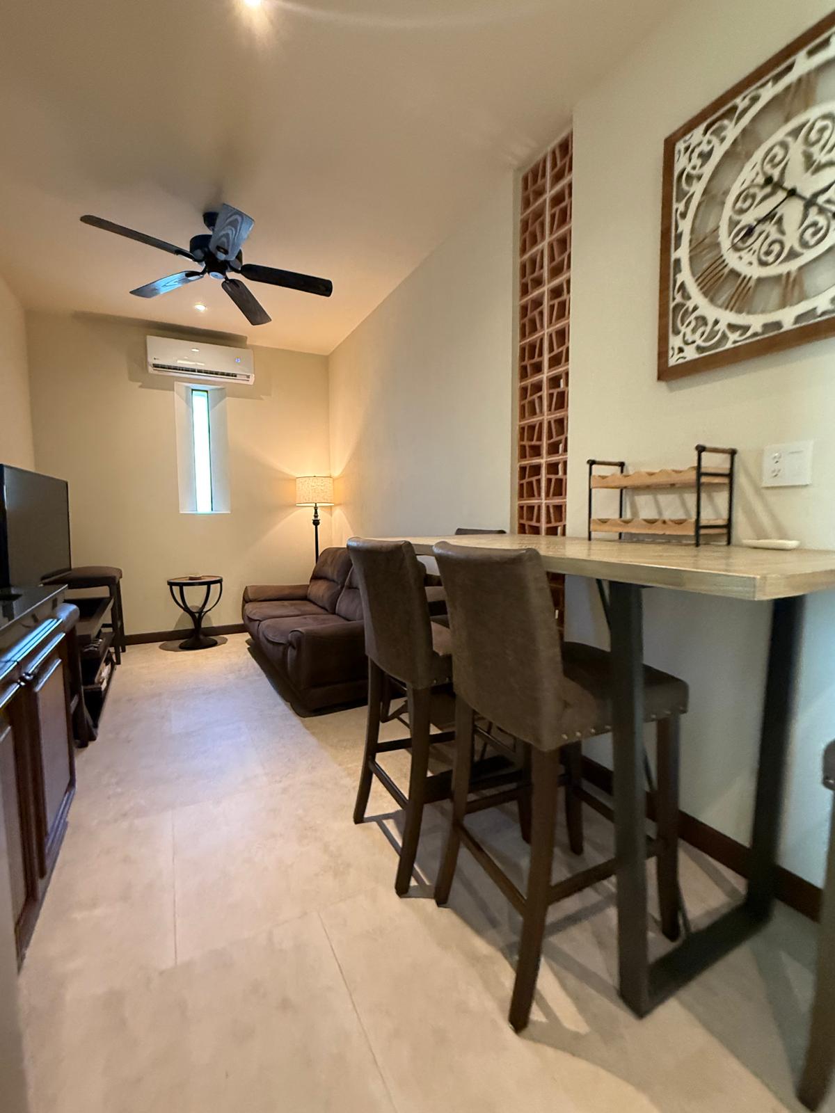 Casa Pasqualina Grande Suite — interior and grounds photo 4