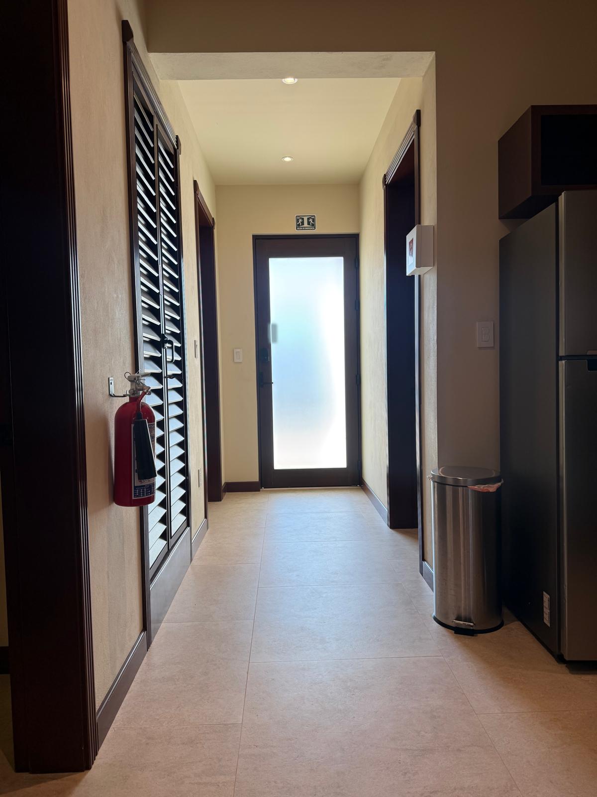 Casa Pasqualina Grande Suite — interior and grounds photo 8